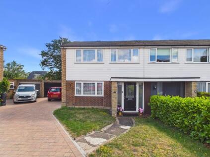 High Tree Close, Addlestone, Surrey, KT15