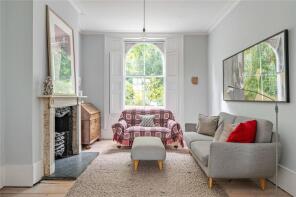 6, Malvern Terrace, London N1 1HR