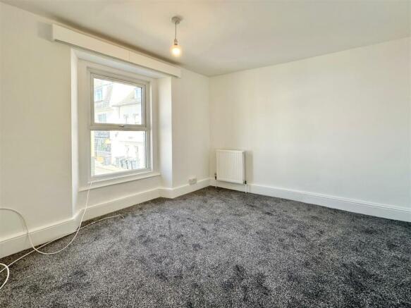 Bedroom 1.JPG