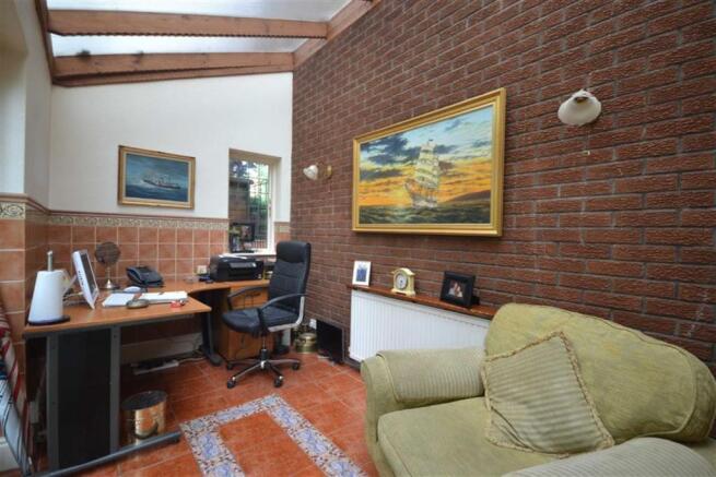 STUDY / SUN ROOM