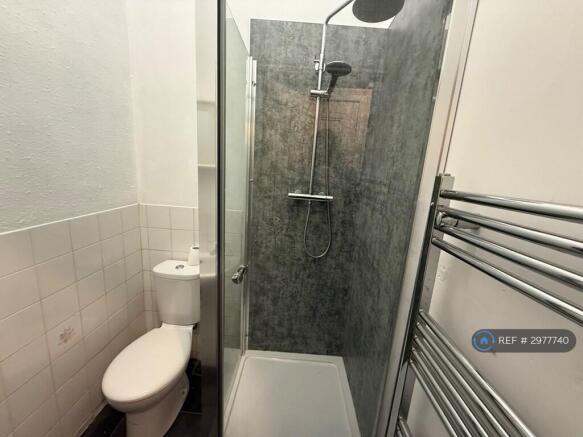 1 bed Flat to rent Image 6