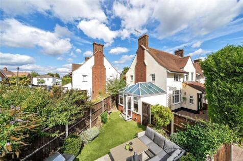 Dawson Road, Byfleet, KT14