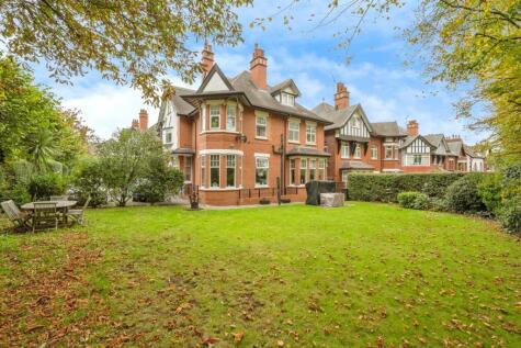 Victorian Crescent, Town Moor, Doncaster