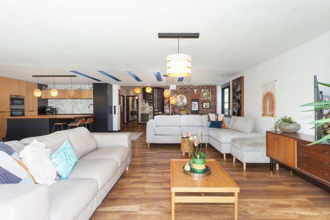 OPEN PLAN LIVING DINING KITCHEN