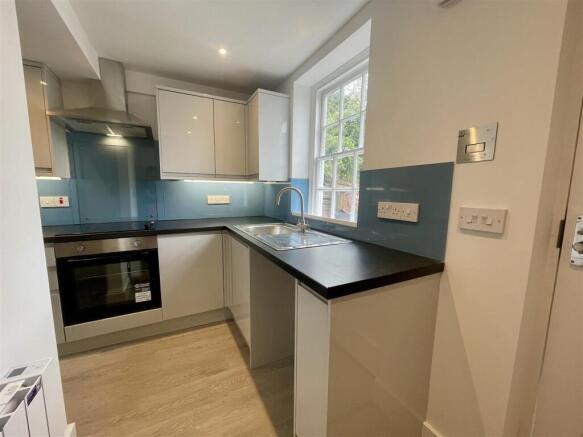 KITCHEN 1.jpg