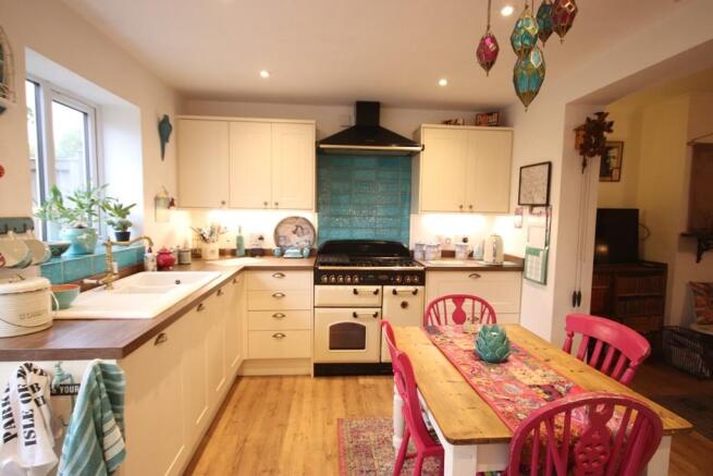 Kitchen/Breakfast...
