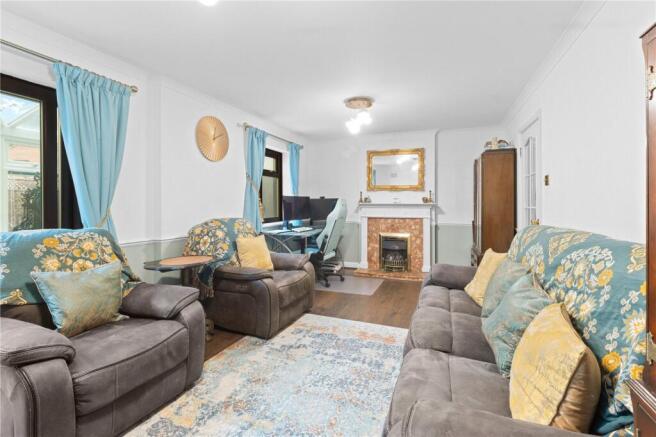 Sycamore Drive, Hailsham, East Sussex, BN27 photo 4