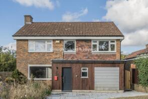 26, Rouse Gardens, London SE21 8AF