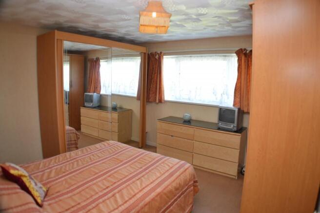 Bedroom 2 (Double)