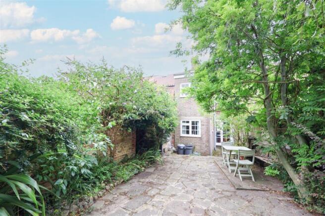 2 bed Terraced for sale Image 10