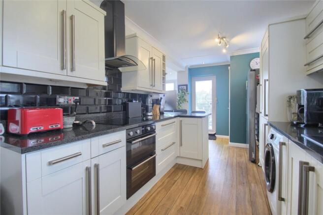 3 bed Semi-Detached for sale Image 11