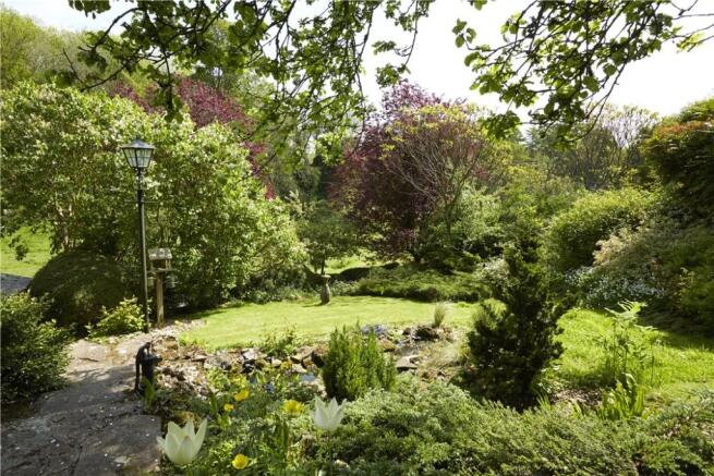 Large Gardens