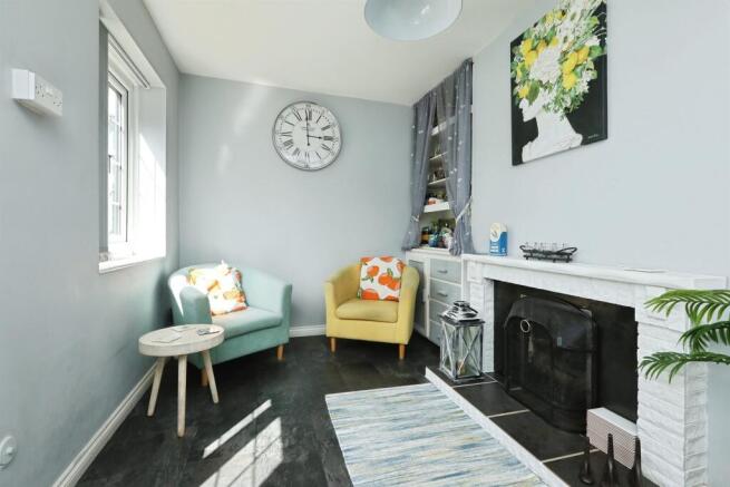 3 bed Semi-Detached for sale Image 5
