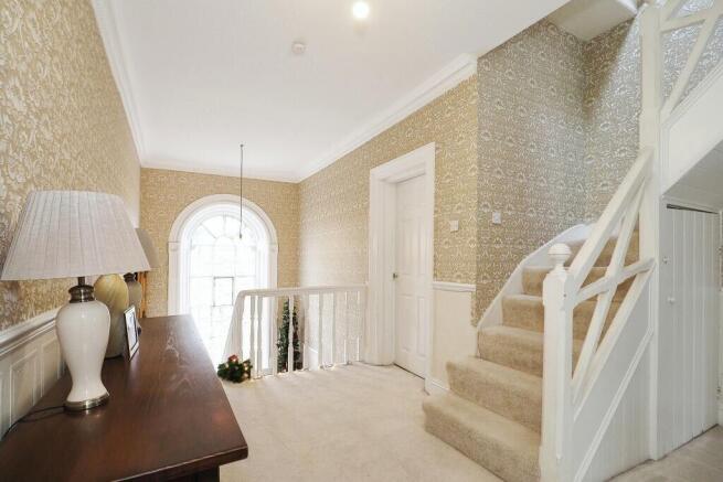9 bed Detached for sale Image 9