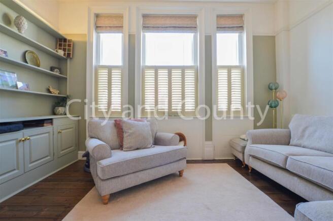 living room 1.jpg