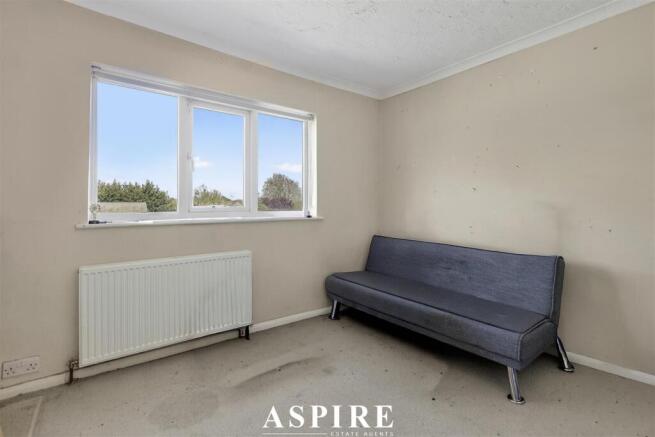 Southend Road, Fobbing, Stanford-Le-Hope photo 4