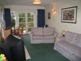Sitting/Living Room