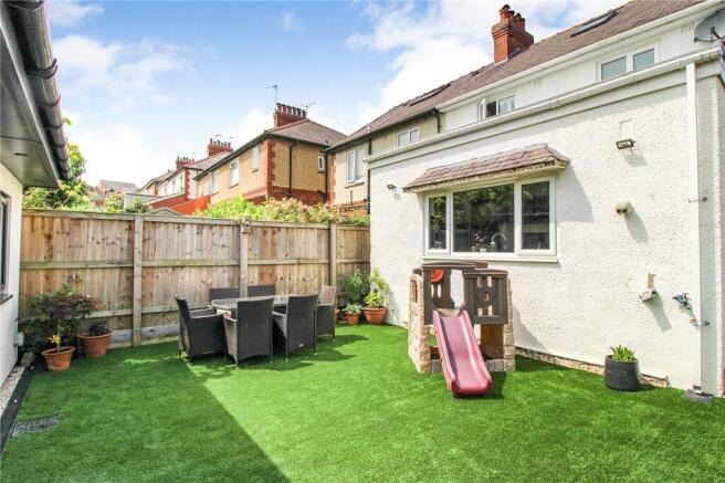 4 bed Semi-Detached for sale Image 10