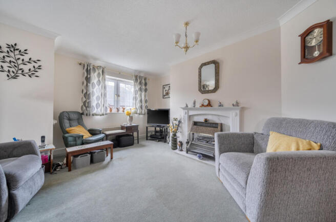 1408177-4-698307b...