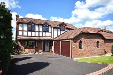 Farmfield Drive, Tytherington, Macclesfield
