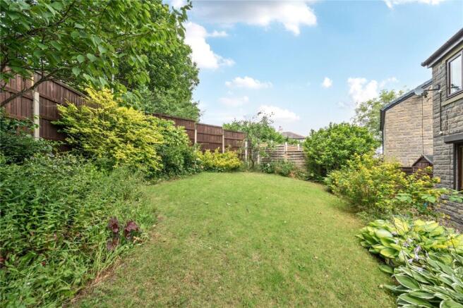 5 bed Detached for sale Image 9