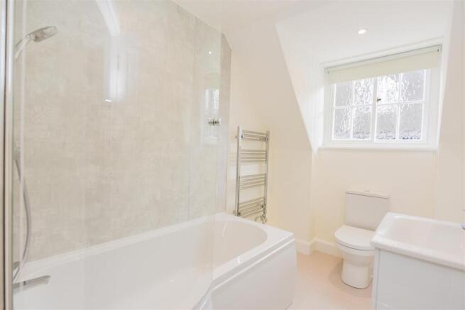 2 bed Flat to rent Image 7