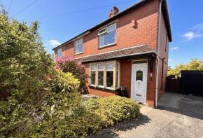 3, Dorchester Drive, Halifax HX2 7HQ