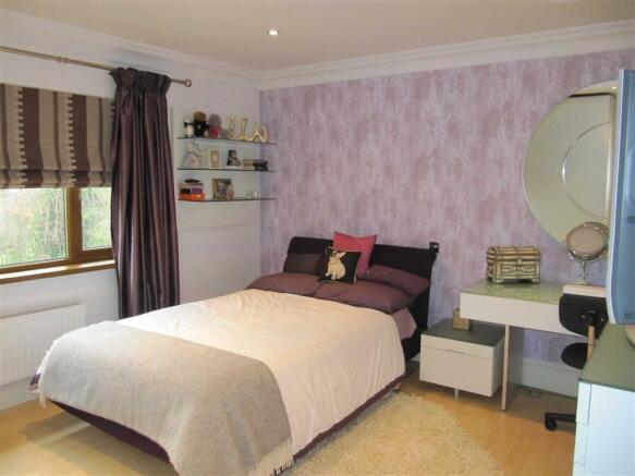 BEDROOM 5