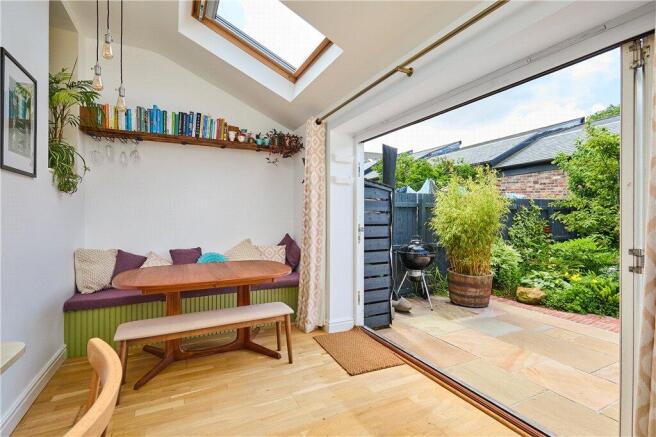 3 bed Terraced for sale Image 8