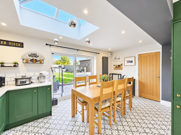 Scalby Road, Newby, Scarborough, North Yorkshire photo 4