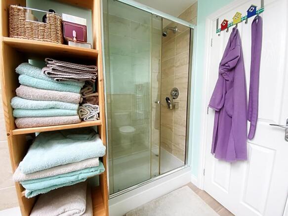 En-Suite Bathroom