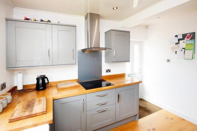 3 bed Semi-Detached for sale Image 10