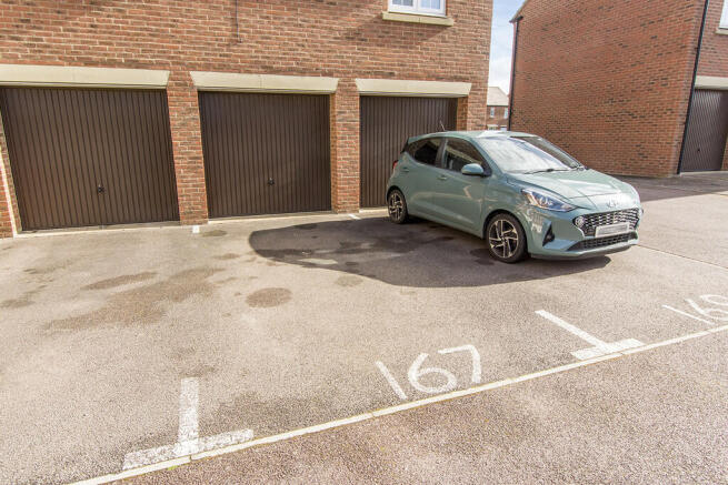 Parking & Gar...