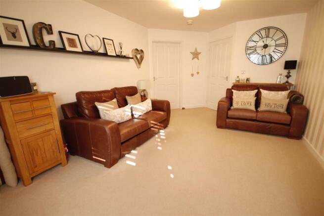 Further Living Room Image