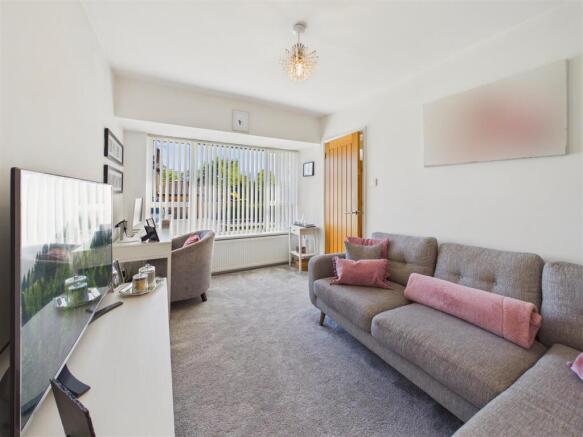 4 bed Detached for sale Image 7