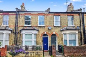 102, Gayford Road, London W12 9BW