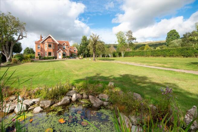 Mill Lane, Prestbury, Cheltenham, Gloucestershire, GL52 photo 4