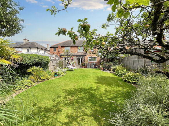 3 bed Semi-Detached for sale Image 11