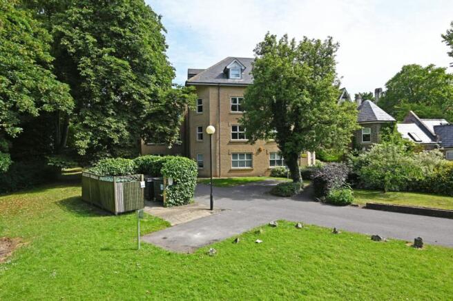 2 bed Flat for sale Image 11