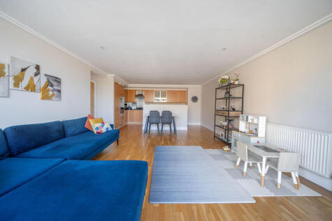Point Wharf Lane, Brentford, TW8