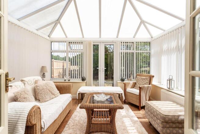4 bed Detached for sale Image 10