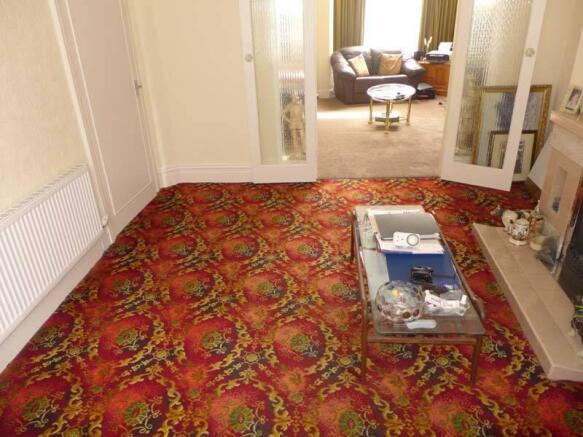 FRONT LOUNGE