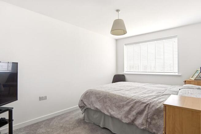 4 bed Detached for sale Image 11