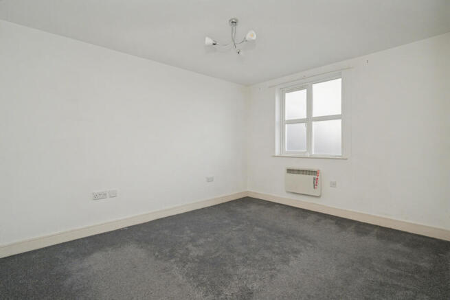 2 bed Flat for sale Image 8