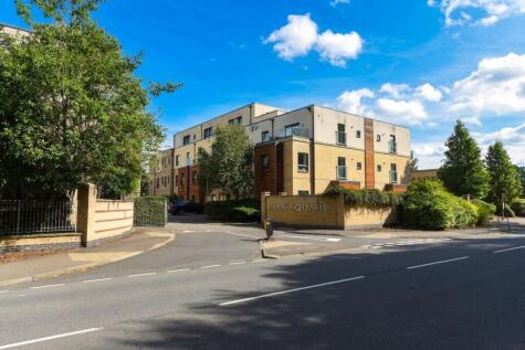 Brookside, Park Square Brookside, PE29