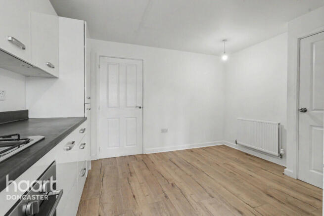 3 bed Terraced for sale Image 8