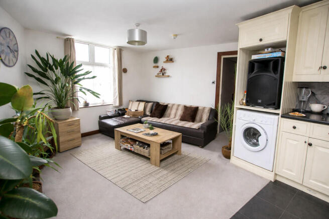 Bright and tidy l...