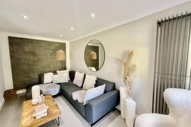 4 bed Detached for sale Image 10