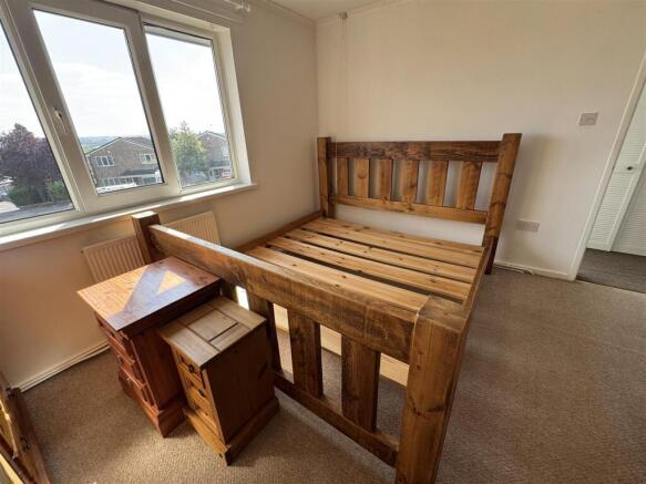2 bed Flat for sale Image 7