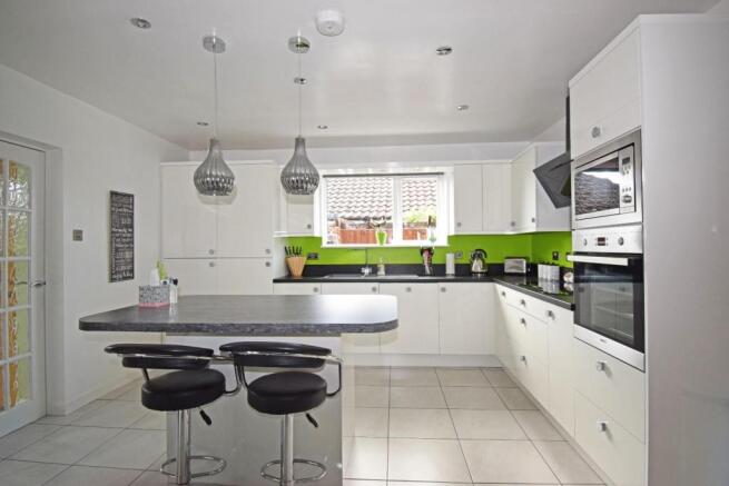 5 St Richards Close, kitchen.jpg